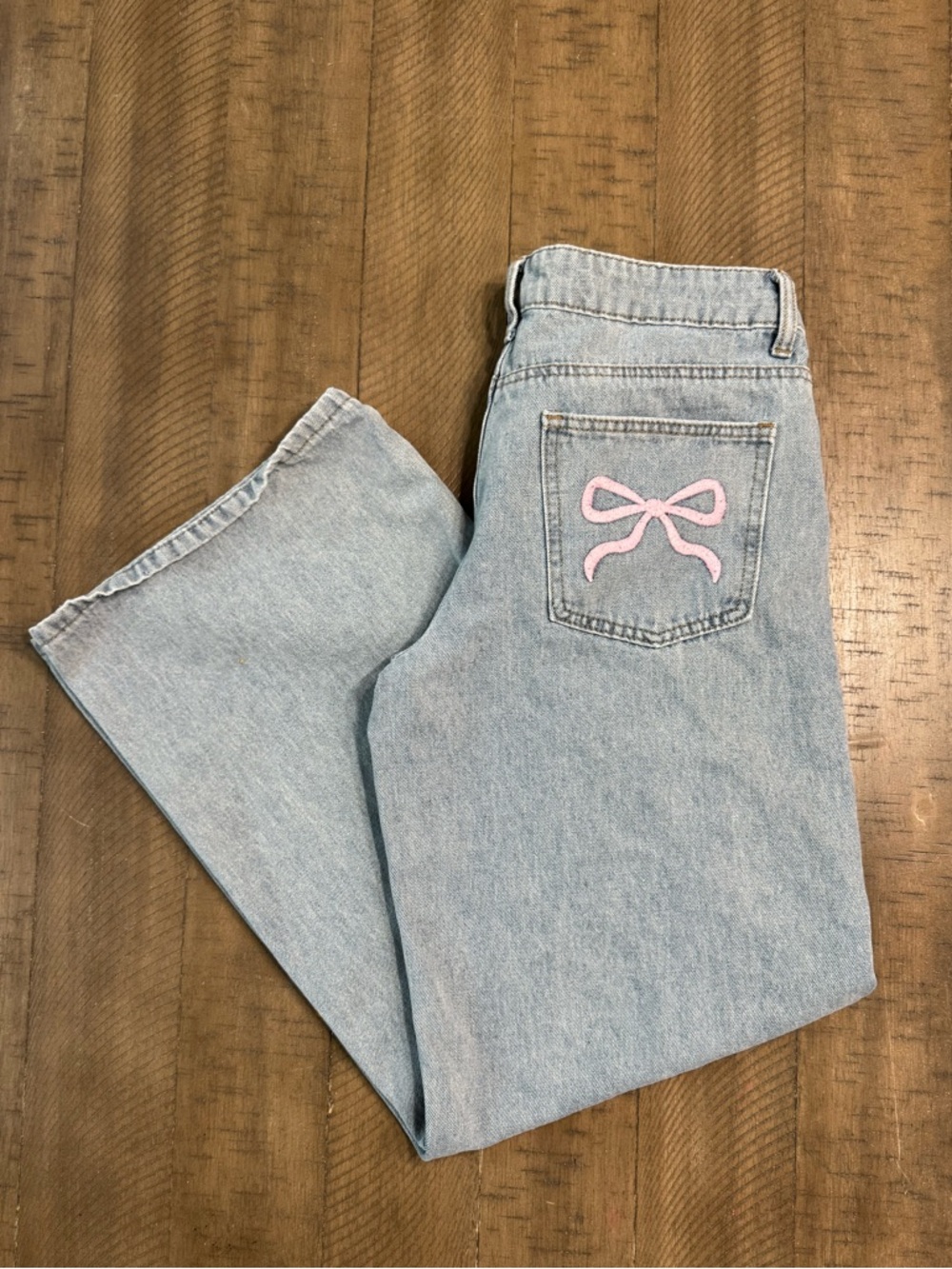 Edikted Bow Pocket Low Rise Baggy Jeans|Medium|27-28-29 - Picture 2 of 5